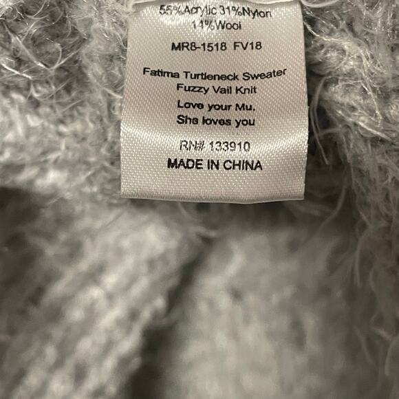 Show Me Your Mumu Fatima Turtleneck Sweater Fuzzy Vail Knit Gray Womens XS - Picture 8 of 8
